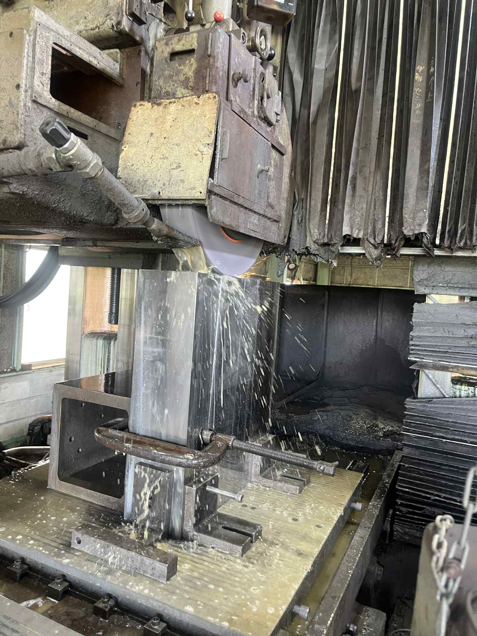 金型ブロック外周面4面研磨の画像